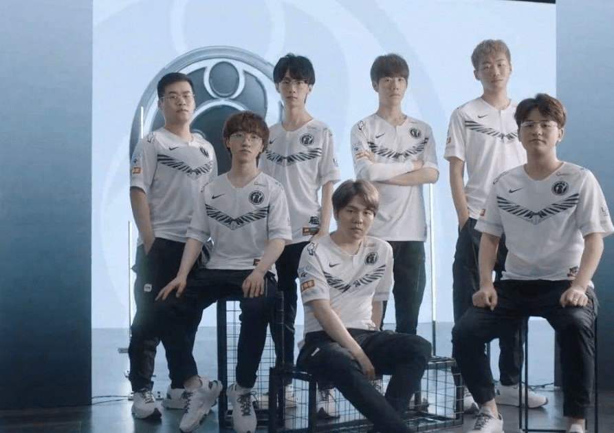 卡的年薪高 卡的年薪高