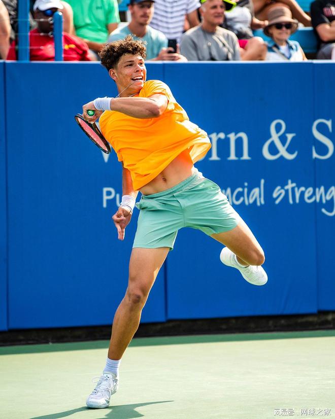 赢得揭幕战 赢得揭幕战