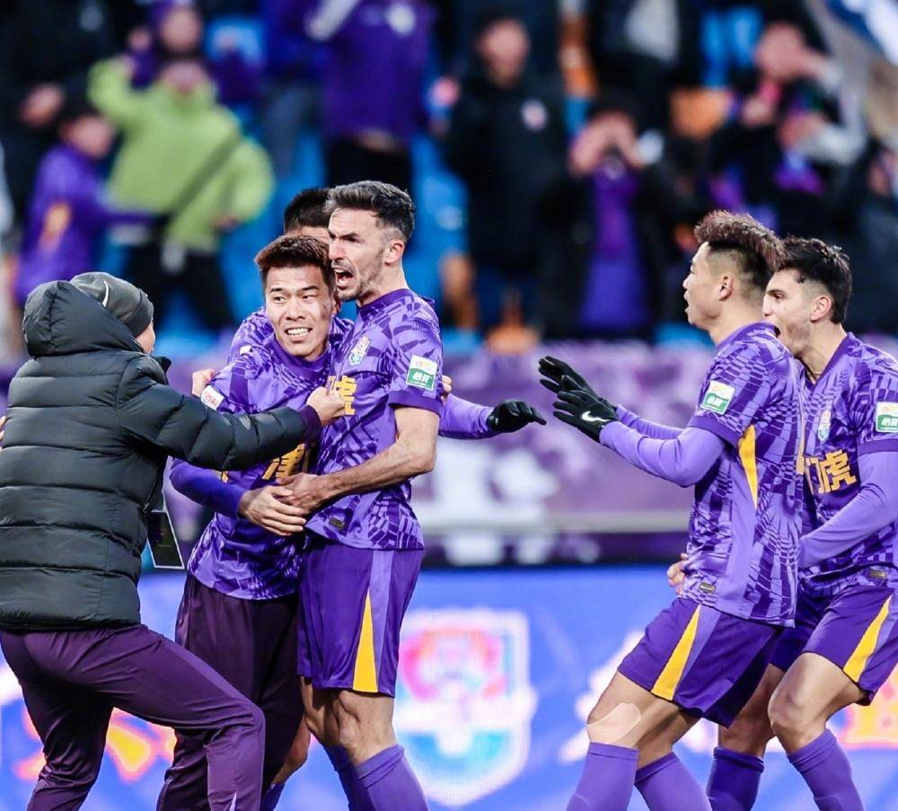 老将联手填 老将联手填